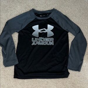 Under Armour Kids Long Sleeve Black and Gray Tee